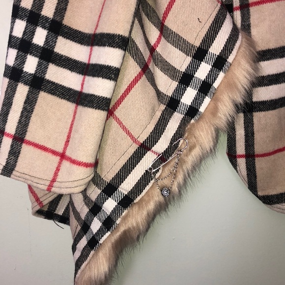 Poncho! - Picture 3 of 6